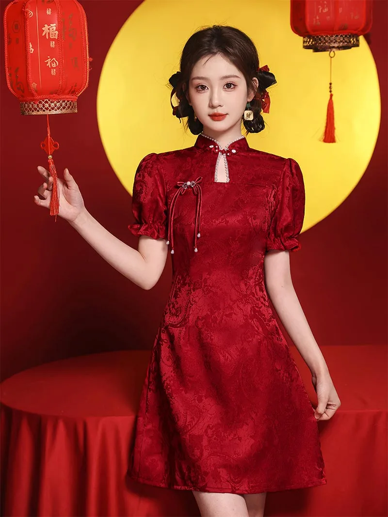 2025 modern red qipao short dress for weddings and engagements