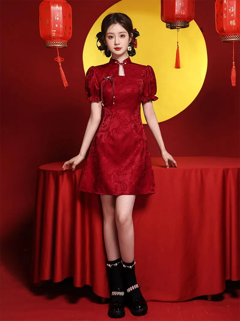2025 modern red qipao short dress for weddings and engagements