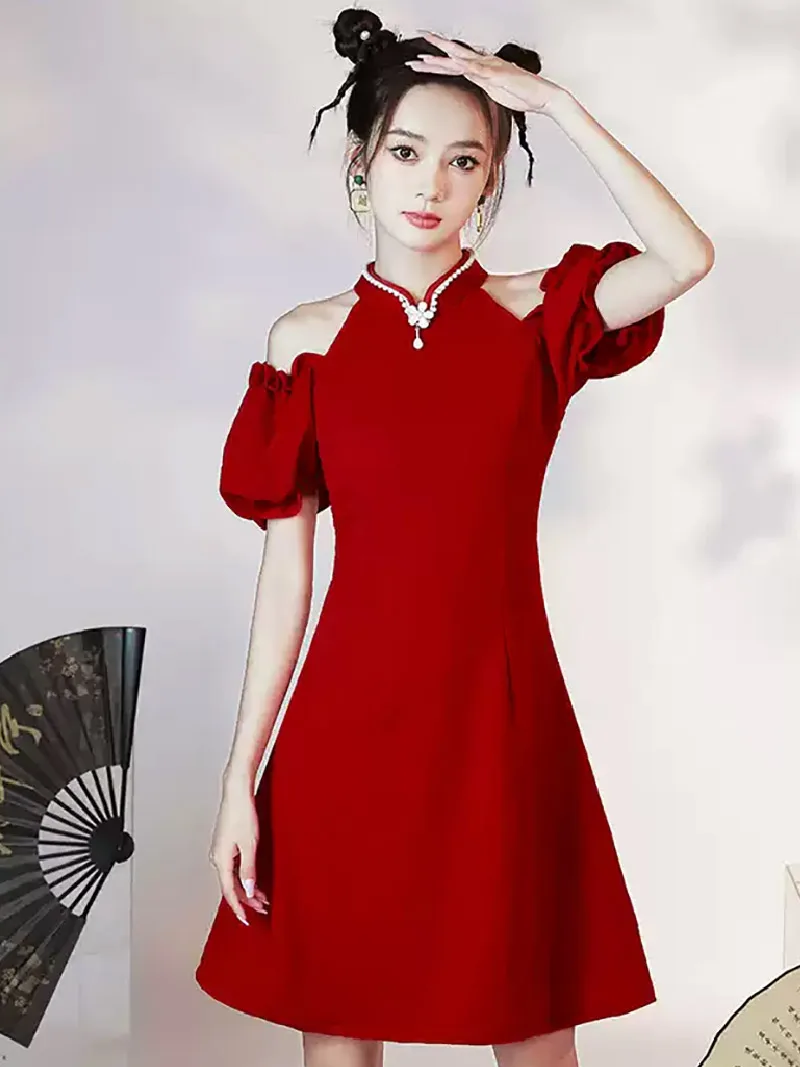 Halter Qipao 2025 red Chinese cheongsam for brides and festive occasions