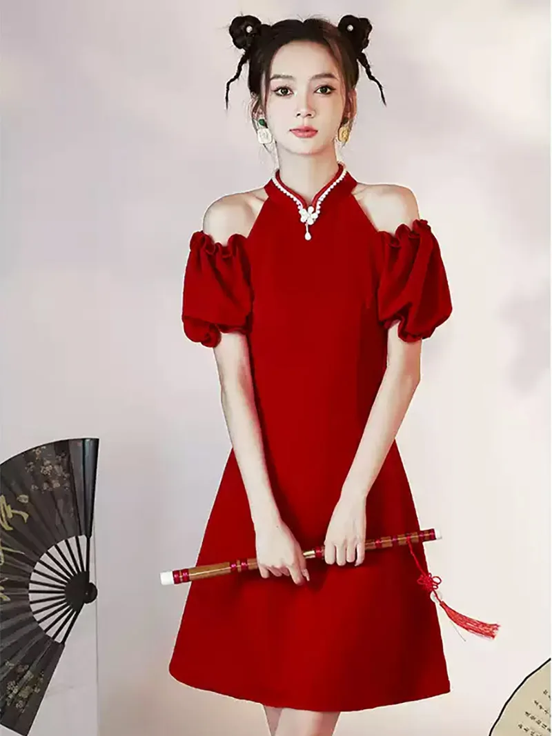 Halter Qipao 2025 red Chinese cheongsam for brides and festive occasions