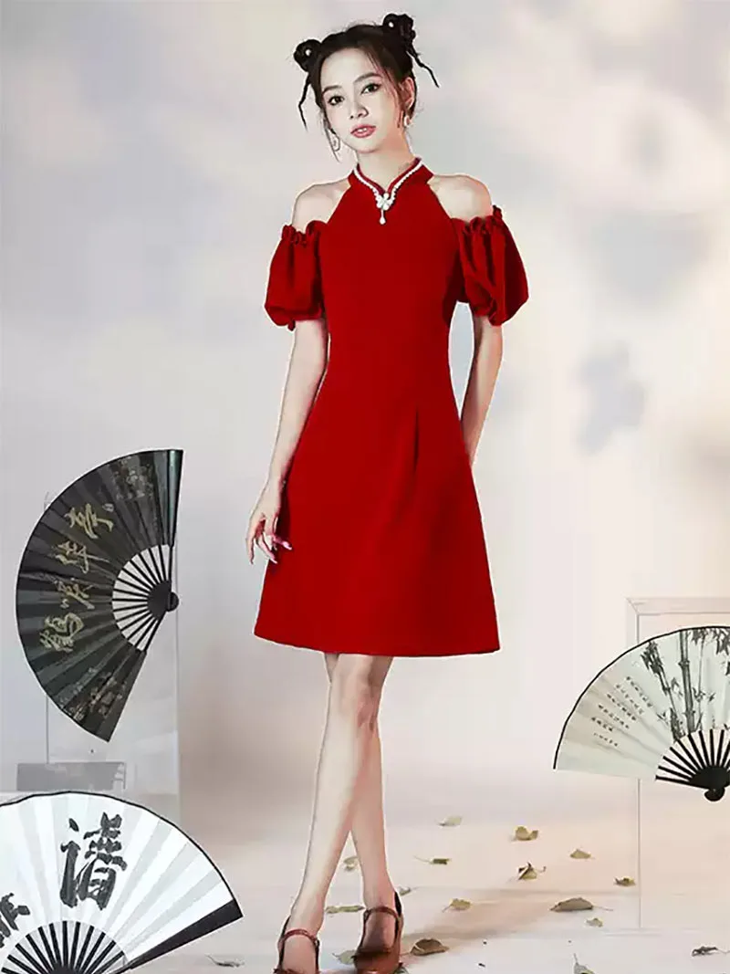 Halter Qipao 2025 red Chinese cheongsam for brides and festive occasions