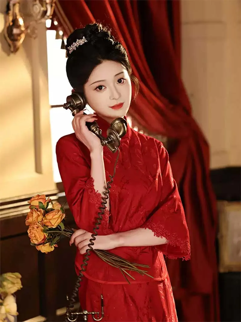 Modern wedding Qipao red dress set, long-sleeve cheongsam bridal gown for autumn and winter engagement, tea ceremony, and wedding celebrations