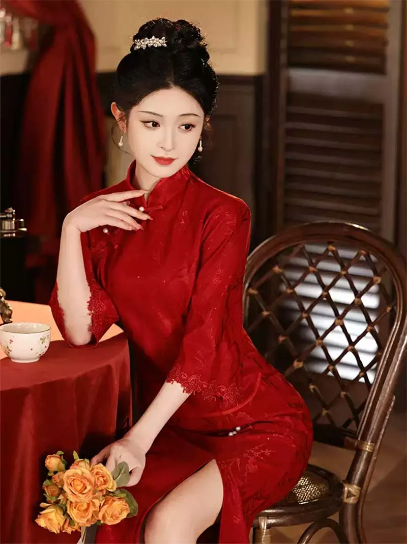 Modern wedding Qipao red dress set, long-sleeve cheongsam bridal gown for autumn and winter engagement, tea ceremony, and wedding celebrations