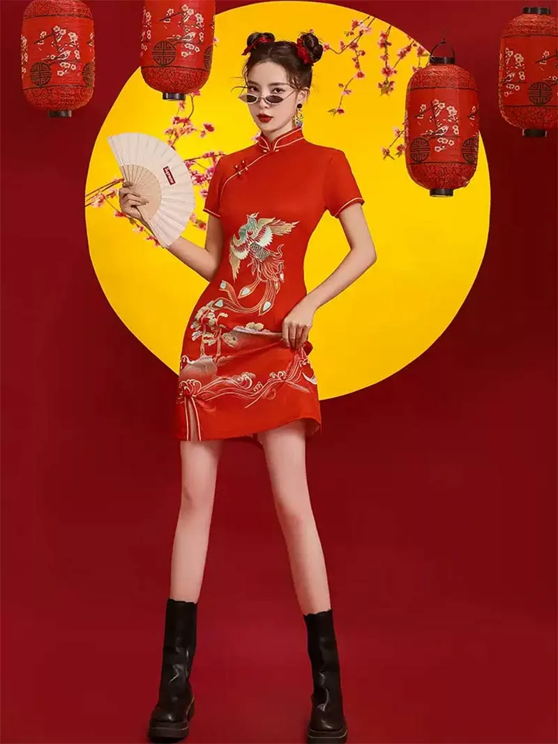 Red Qipao 2025 small size Chinese wedding and celebration dress