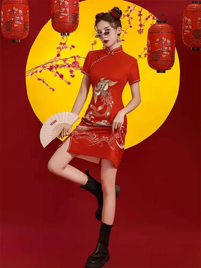 Red Qipao 2025 small size Chinese wedding and celebration dress