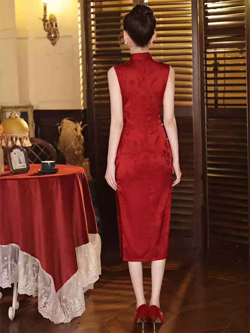 Elegant red sleeveless wedding qipao cheongsam dress for bride engagement and tea ceremony