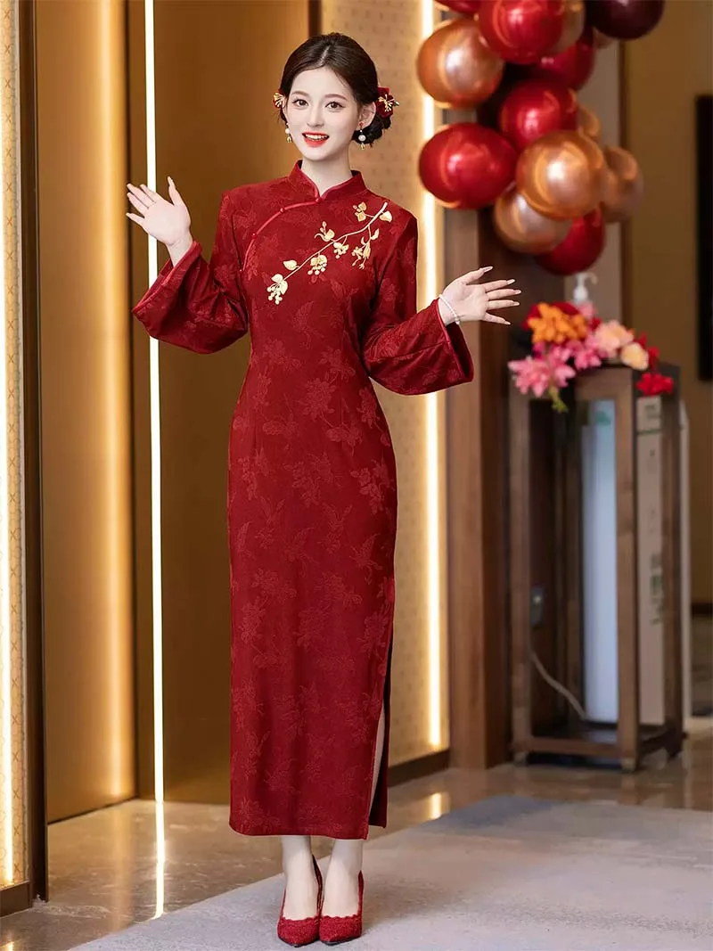 Chinese wedding Qipao, elegant red cheongsam bridal dress with long sleeves, perfect for engagement, tea ceremony, and wedding day events