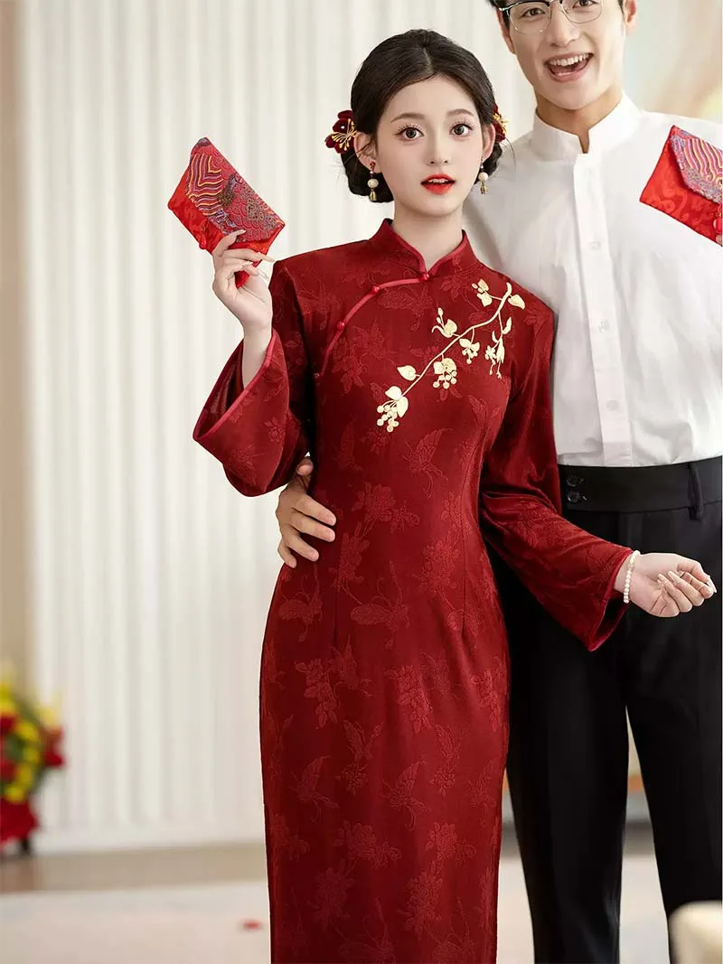 Chinese wedding Qipao, elegant red cheongsam bridal dress with long sleeves, perfect for engagement, tea ceremony, and wedding day events