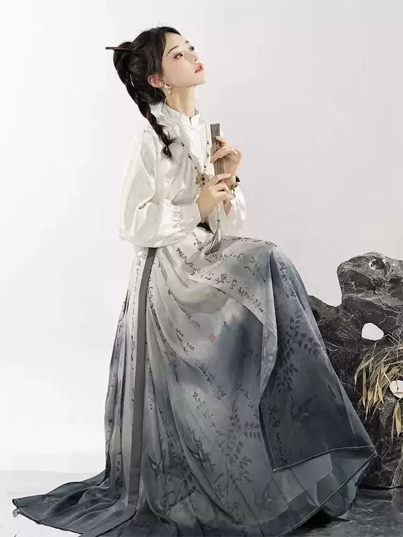 Horse Face Skirt modern Chinese Hanfu half skirt set with calligraphy print, elegant and stylish