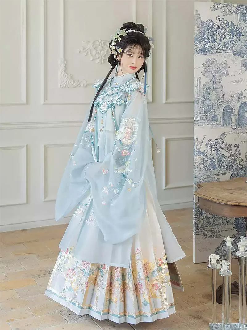 Elegant Ming Dynasty Hanfu with stand collar and cloud shoulder horse face skirt for women in summer and autumn seasons