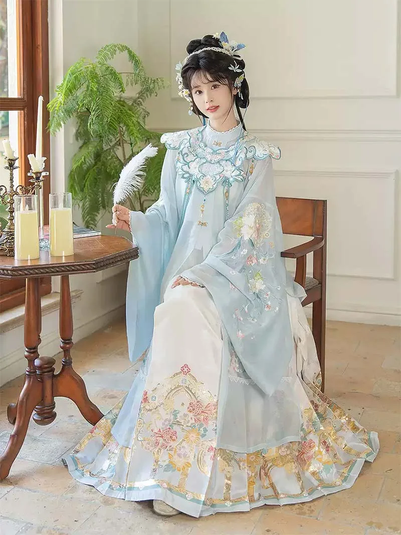 Elegant Ming Dynasty Hanfu with stand collar and cloud shoulder horse face skirt for women in summer and autumn seasons