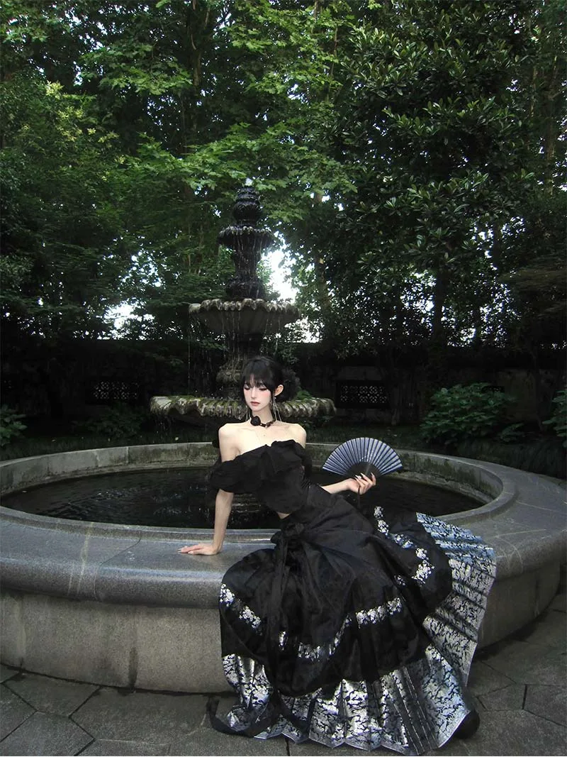 Mamian Qun Skirt | Original Black Silver Hanfu Half Skirt with Brocade - Image 3