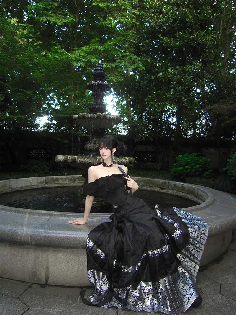 Mamian Qun Skirt | Original Black Silver Hanfu Half Skirt with Brocade - Image 2