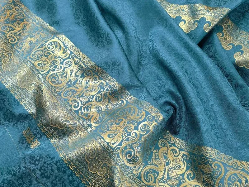 What is Mamian Skirt?Traditional Mamian Skirt with pleated design and elegant patterns