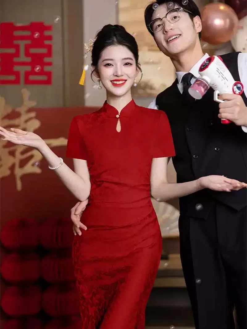 Modern Qipao Wedding dress 2025, embroidered cheongsam bridal gown for autumn weddings, engagement, tea ceremony, and plus-size brides