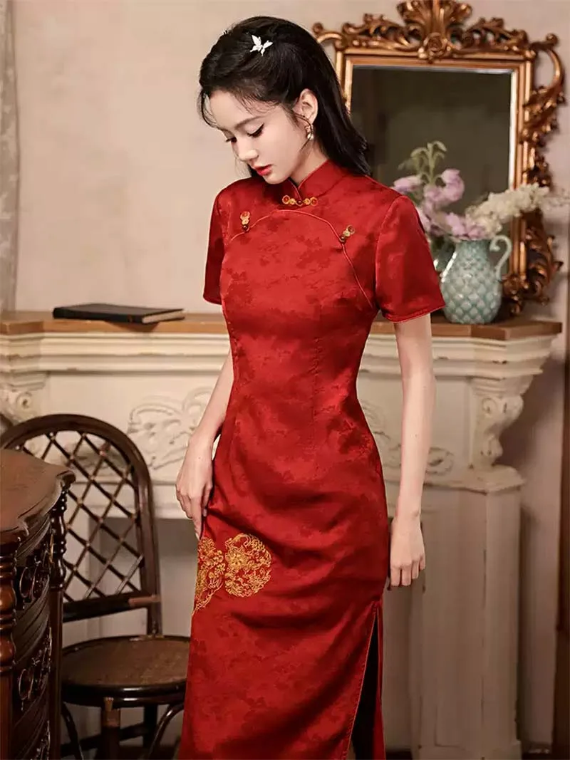Elegant 2025 red Qipao wedding dress, sleeveless cheongsam bridal gown for engagement and wedding celebrations