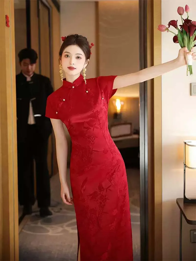 Red qipao wedding dress cheongsam bridal gown for tea ceremony, engagement, and elegant summer weddings