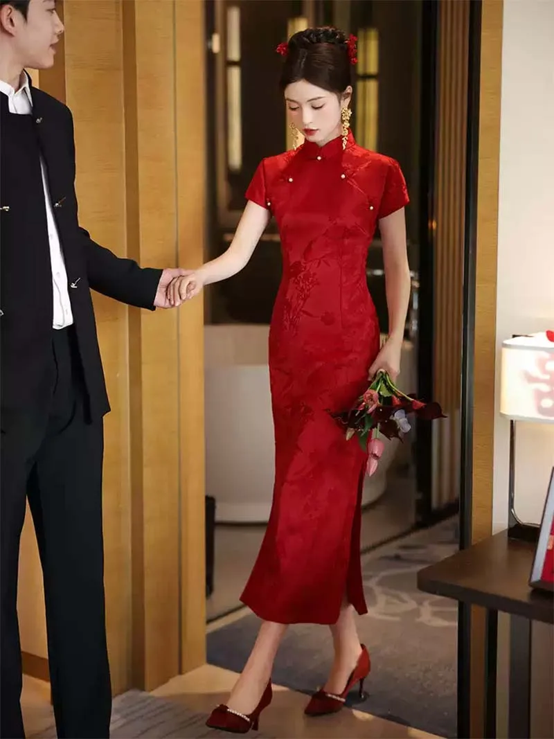 Red qipao wedding dress cheongsam bridal gown for tea ceremony, engagement, and elegant summer weddings
