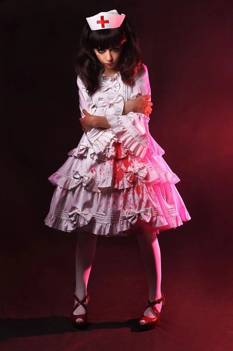 Beautiful Lolita dress featuring lace, ruffles, and bow details, showcasing a sweet and elegant princess style.