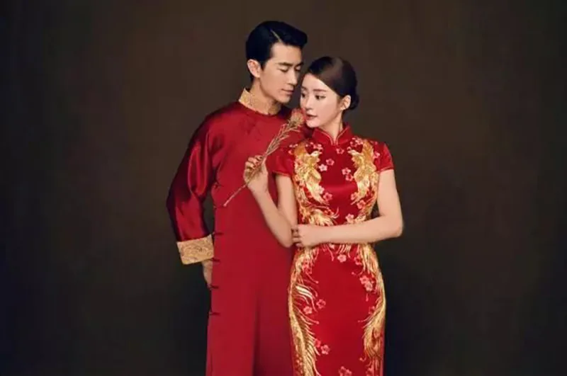 Modern bride in a qipao wedding dress inspired by Chinese elegance