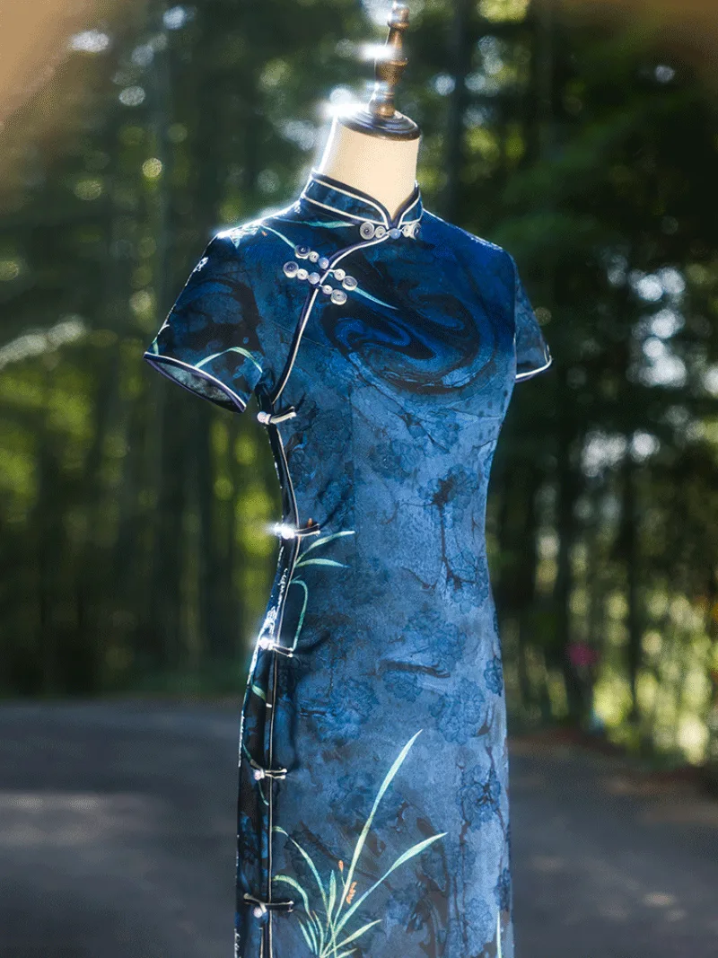 Vintage blue qipao dress with Shanghai-inspired slim design and elegant summer Chinese style