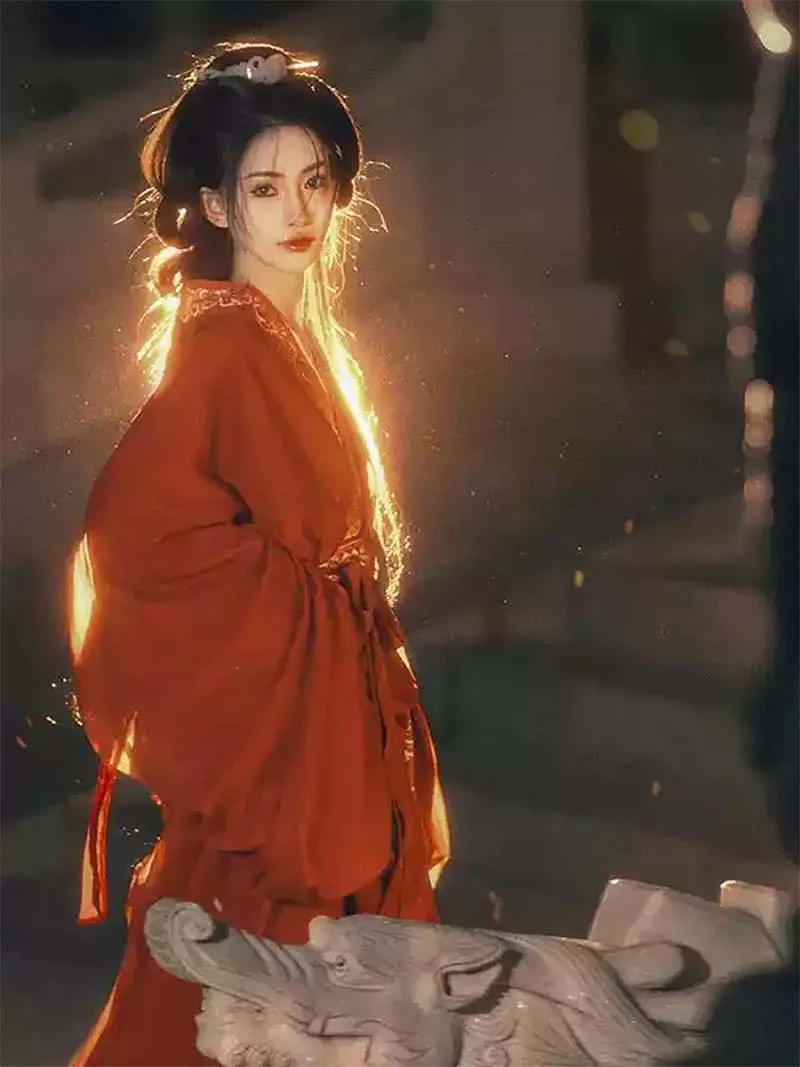 2025 red Warring States Hanfu robe with straight hem and wide sleeves, authentic Chinese hanfu clothing inspired by Mashan Chu Tomb
