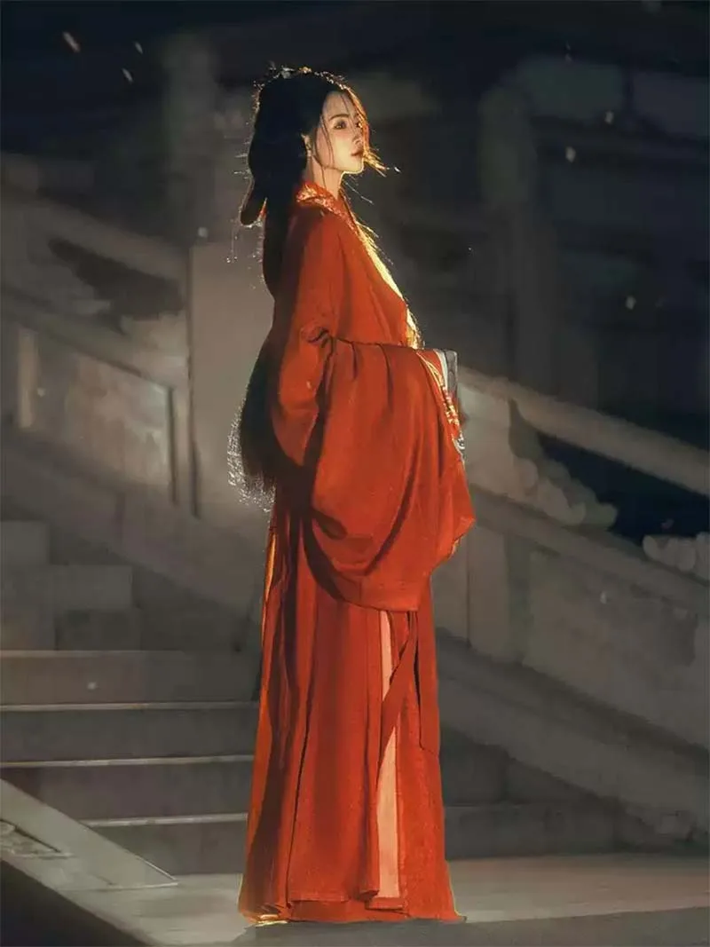 2025 red Warring States Hanfu robe with straight hem and wide sleeves, authentic Chinese hanfu clothing inspired by Mashan Chu Tomb