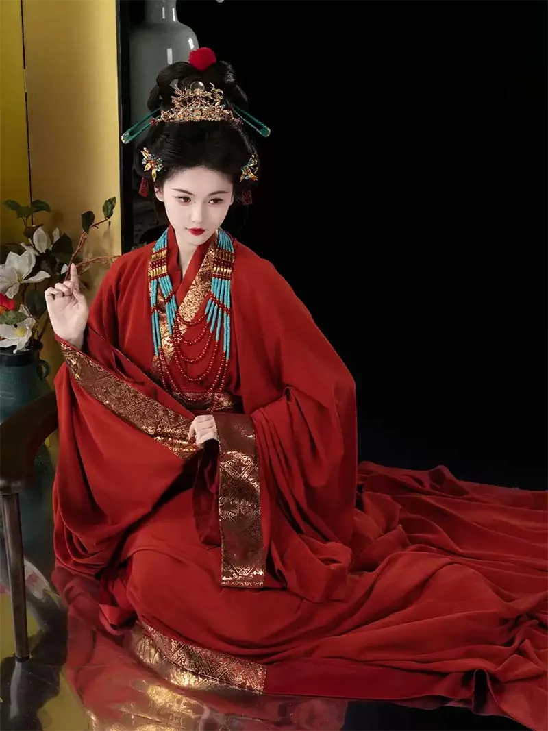 Red Warring States chinese traditional hanfu with gold brocade layered design for autumn and winter elegance