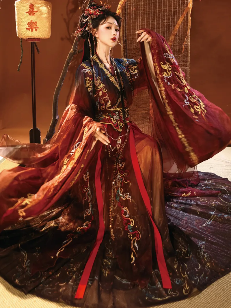 Elegant Han Dynasty Hanfu with pleated skirt, refined design and classical Chinese aesthetic for shows and ceremonies