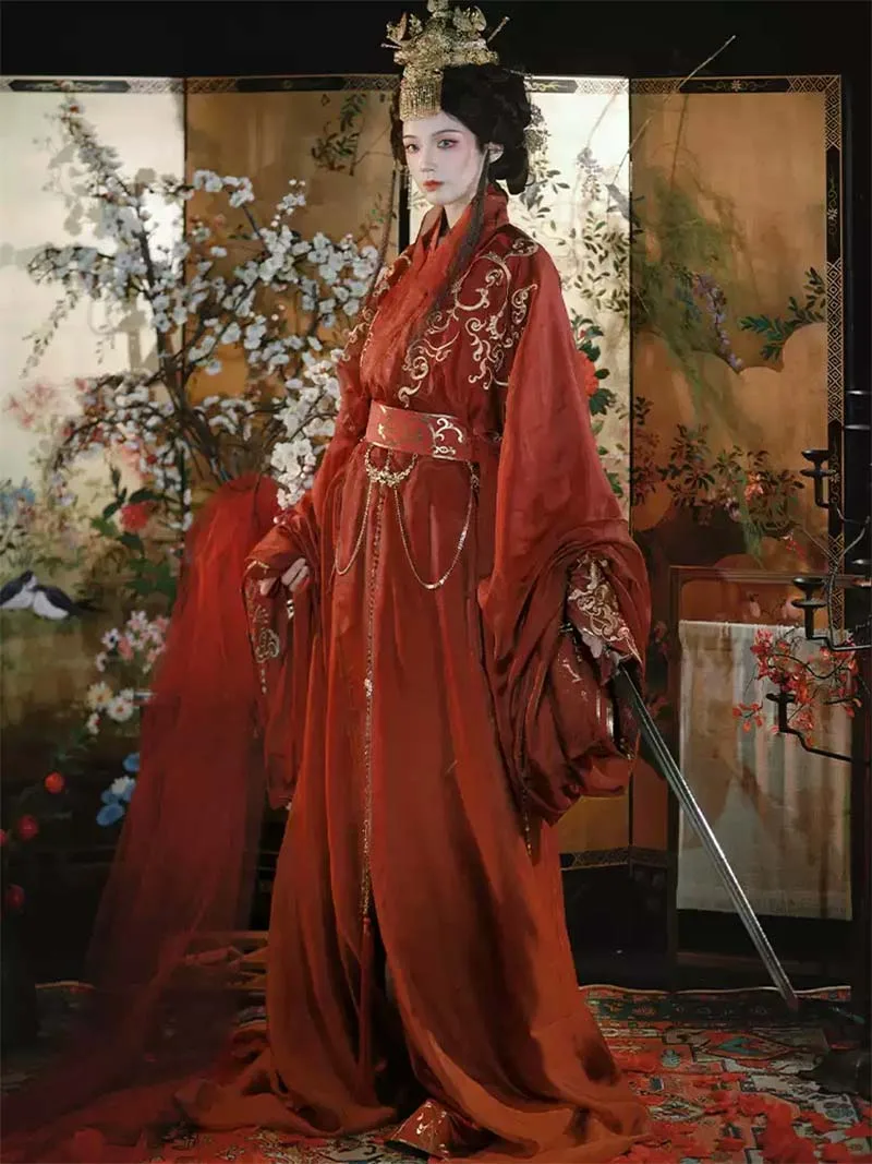 2025 women’s Hanfu inspired by Warring States robe design, featuring straight hem style for elegant spring and summer outfits