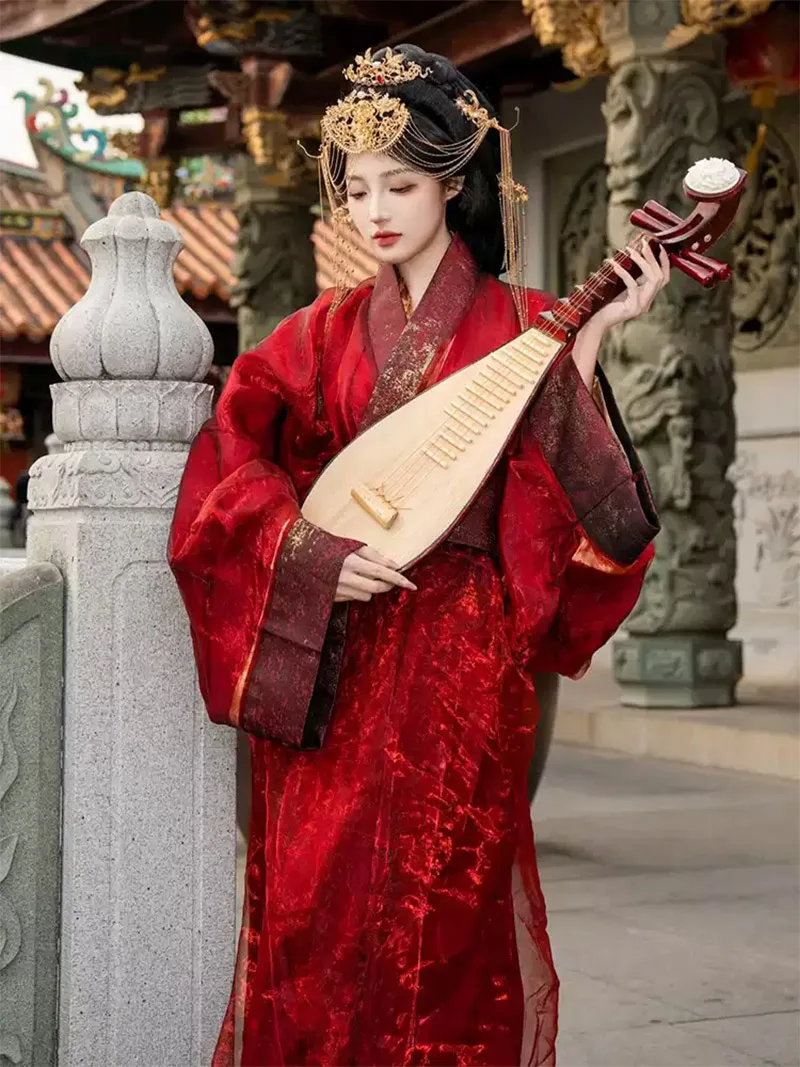 Red Warring States style hanfu chinese with straight-collar design and wide sleeves, 2025 ancient outfit