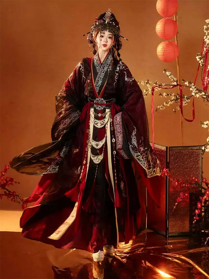 Hanfu Traditional straight-hem Warring States robe with exquisite embroidery and refined red fabric