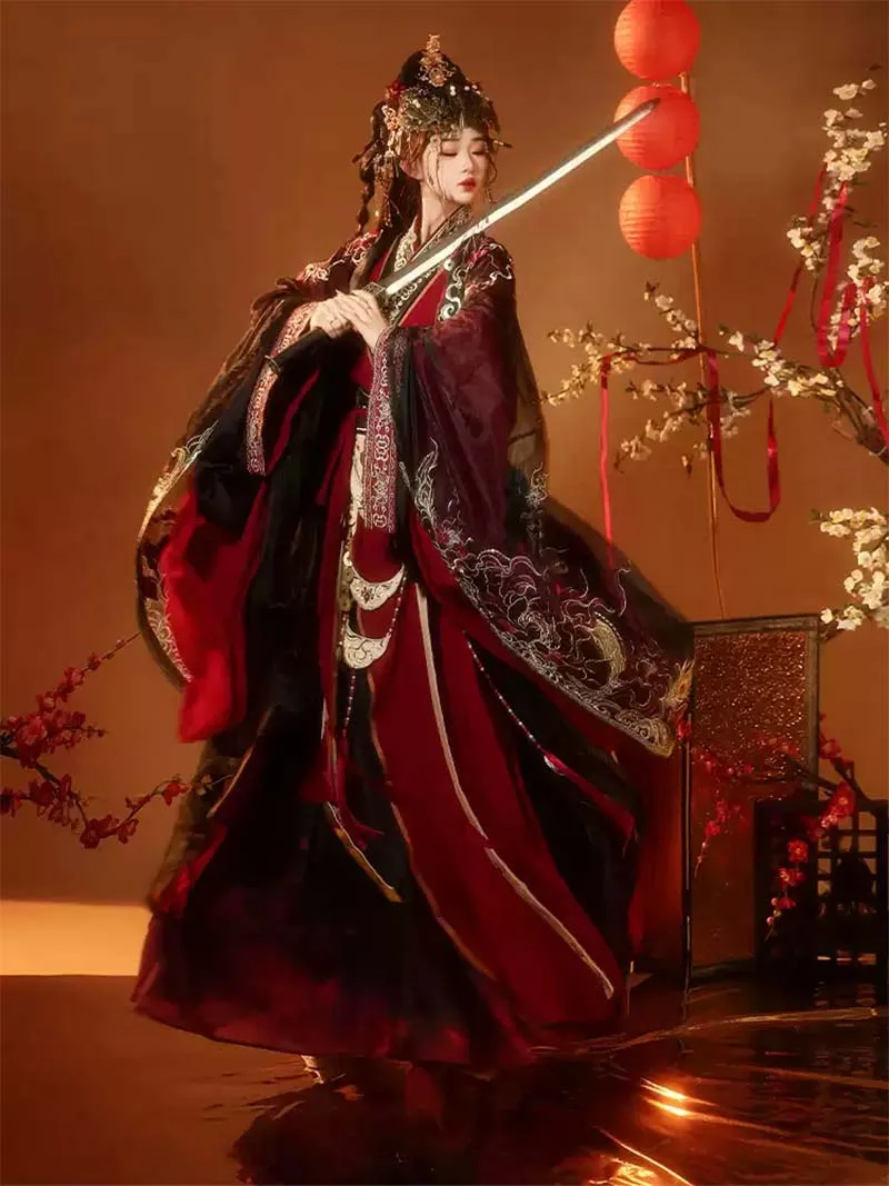 Hanfu Traditional straight-hem Warring States robe with exquisite embroidery and refined red fabric