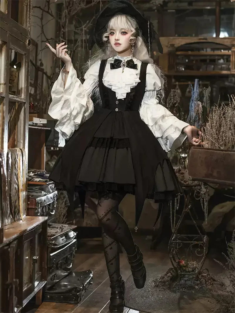 Original gothic Lolita dresses for Halloween cosplay, featuring magical girl design, elegant lace, and autumn daily Lolita fashion style