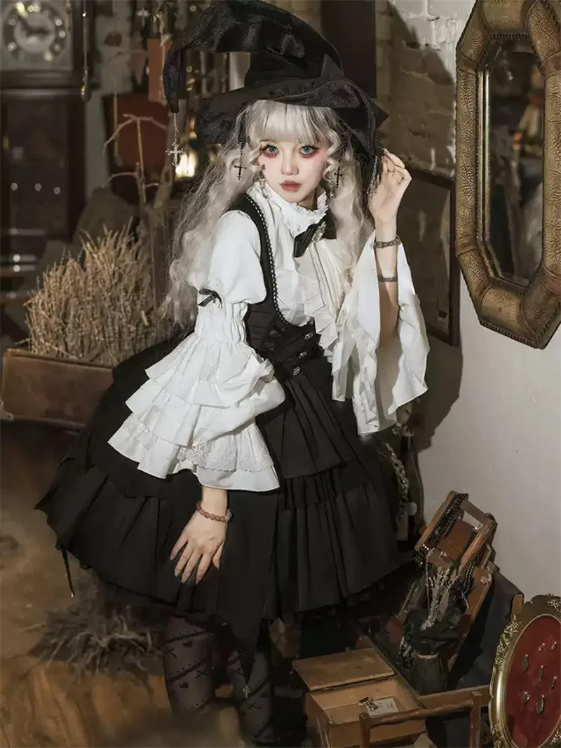 Original gothic Lolita dresses for Halloween cosplay, featuring magical girl design, elegant lace, and autumn daily Lolita fashion style