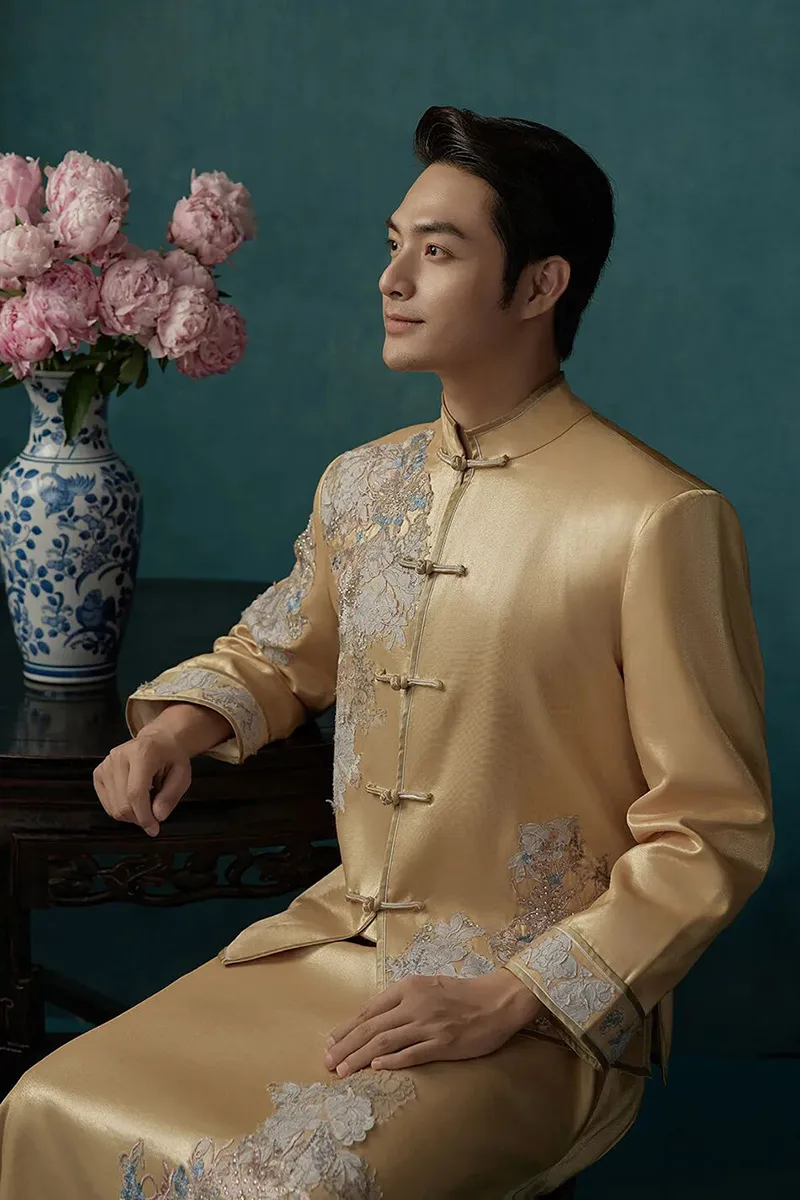 Qipao elegance captured in soft light, revealing the timeless grace of Chinese femininity.