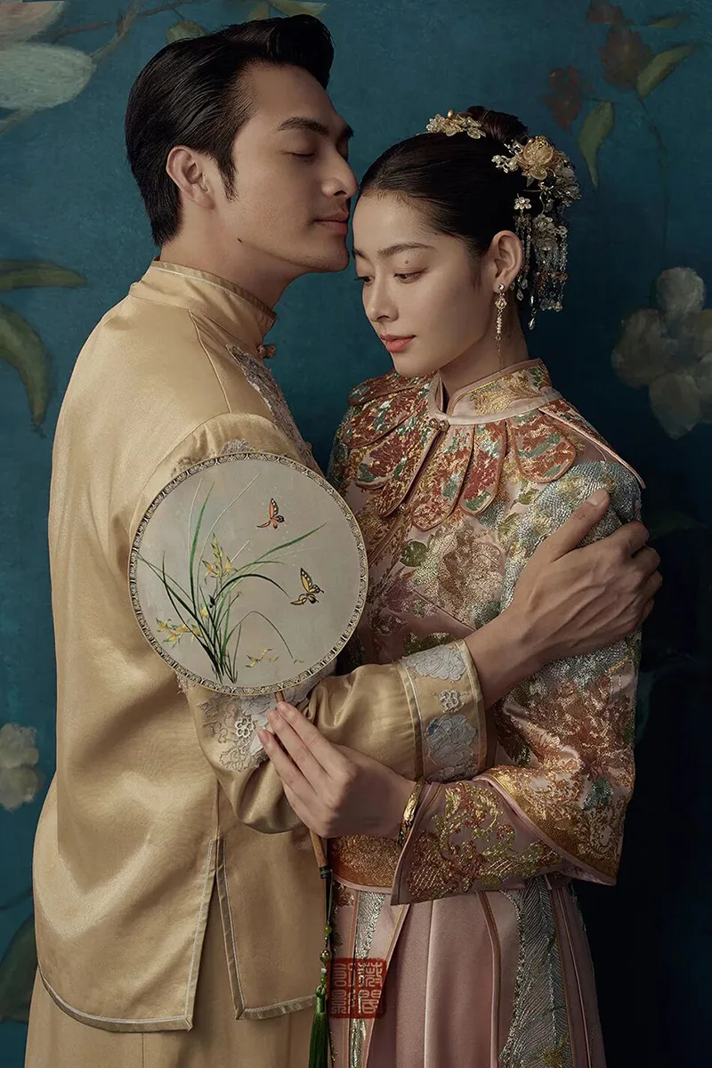 Qipao elegance captured in soft light, revealing the timeless grace of Chinese femininity.