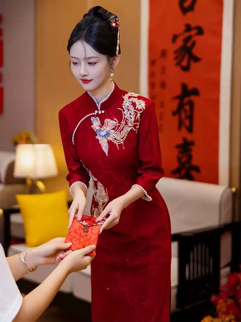 Red Qipao wedding dress, modern cheongsam for bride engagement, tea ceremony, and wedding celebrations in elegant 2025 style