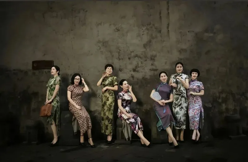Traditional qipao Chinese dress reflecting timeless Chinese heritage and feminine elegance