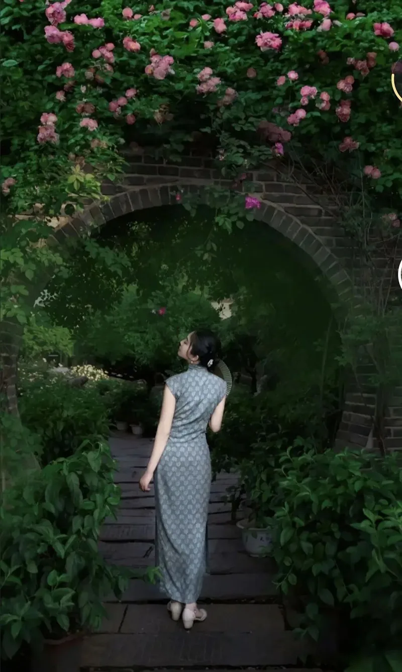 Traditional qipao Chinese dress reflecting timeless Chinese heritage and feminine elegance