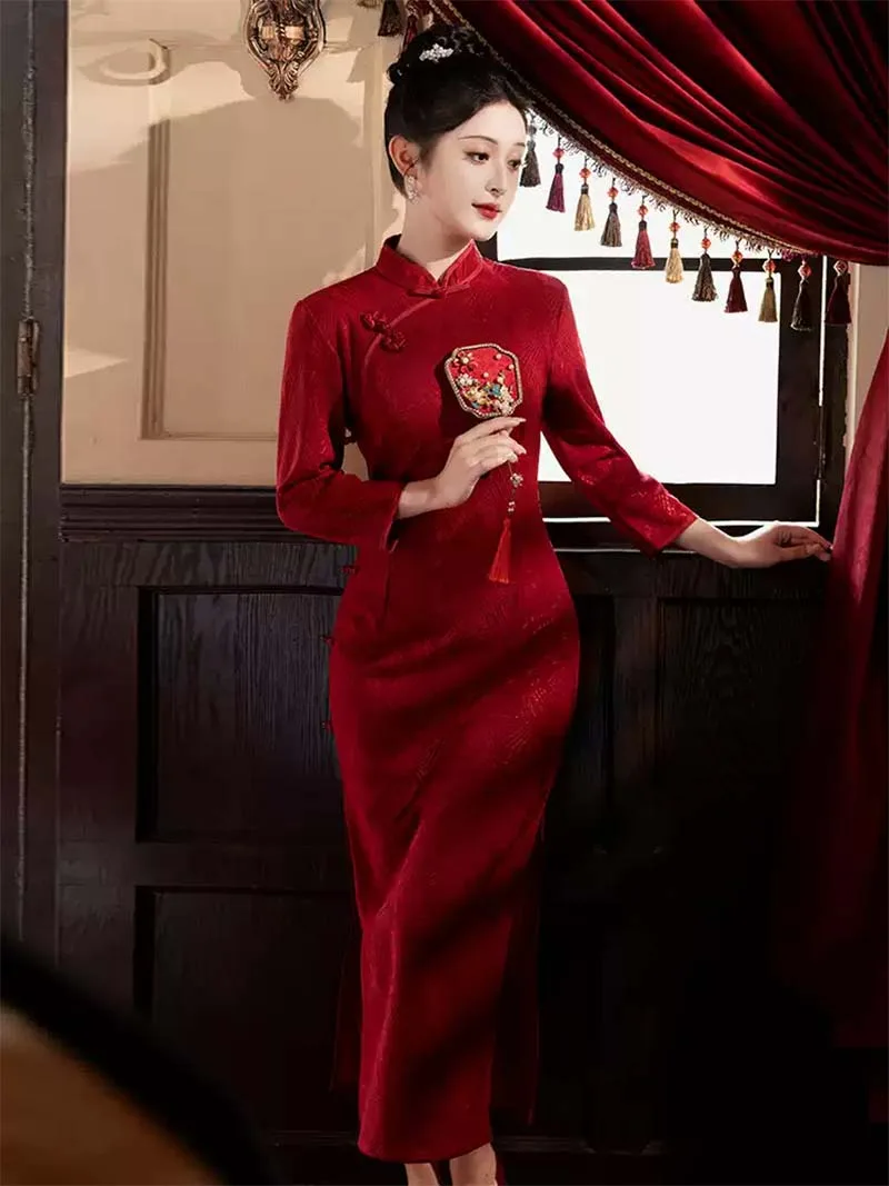 Red traditional qipao wedding dress with long sleeves, perfect for autumn winter brides, engagement, and homecoming events