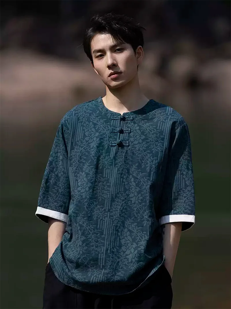 Traditional Tang Suit men’s linen short-sleeve shirt with round collar and contrast cuffs, modern Chinese style