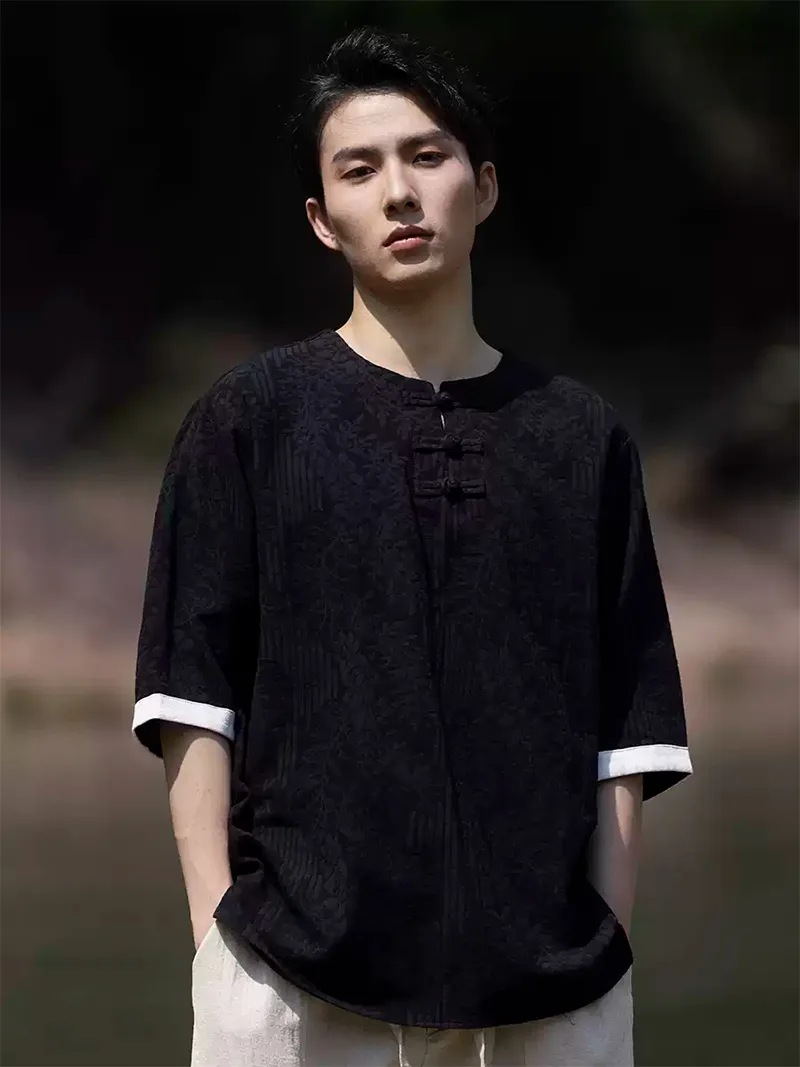 Traditional Tang Suit men’s linen short-sleeve shirt with round collar and contrast cuffs, modern Chinese style