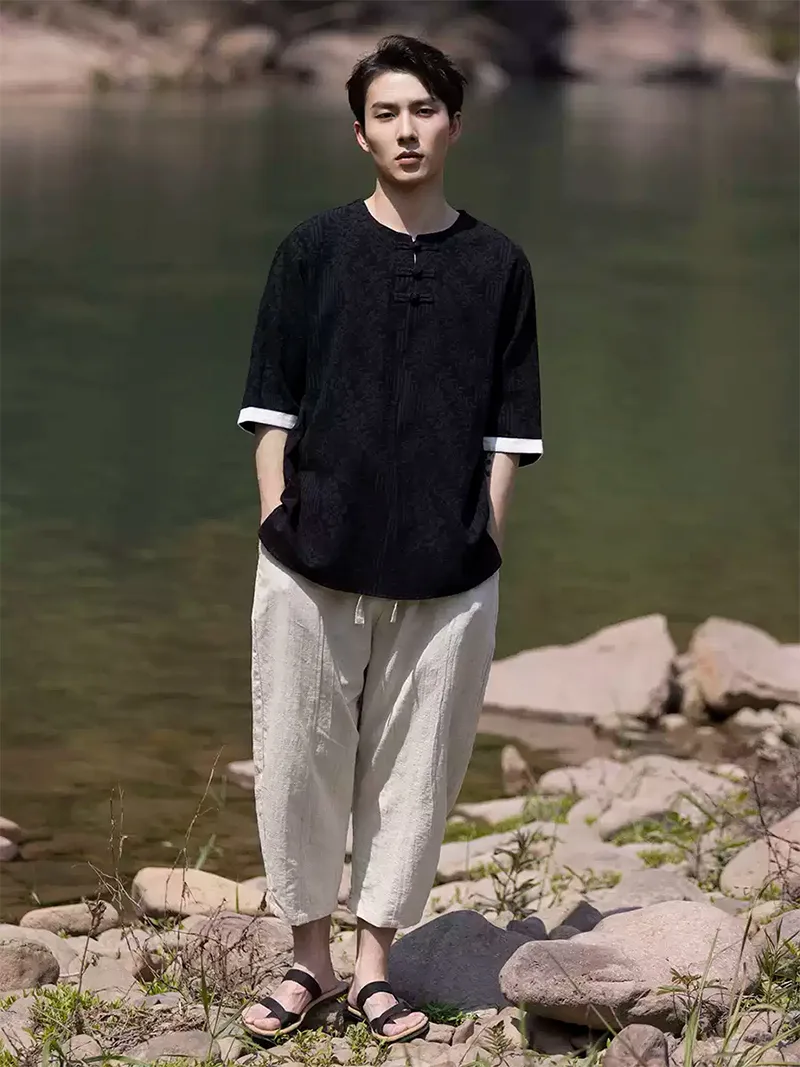 Traditional Tang Suit men’s linen short-sleeve shirt with round collar and contrast cuffs, modern Chinese style