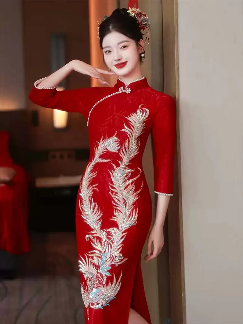 Red Traditional wedding qipao with phoenix embroidery, Chinese bride engagement banquet dress