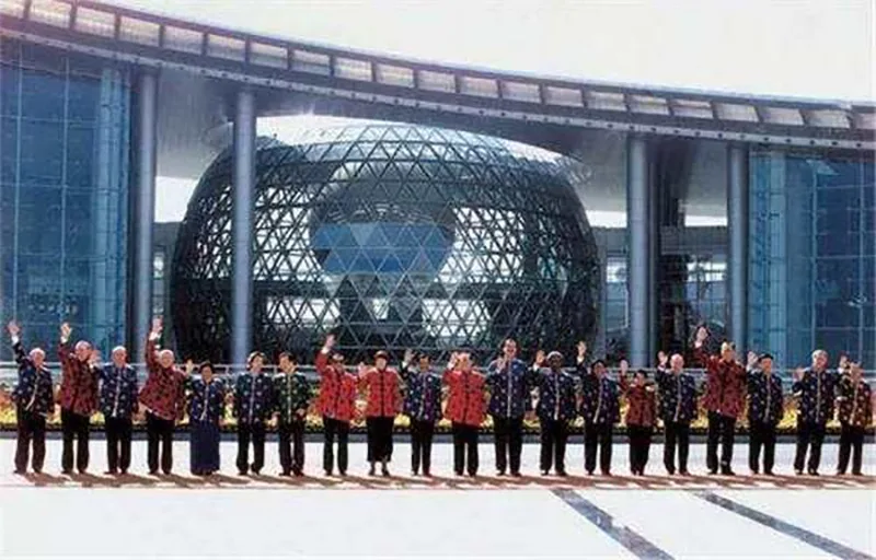 What Is A Tang Suit — traditional Chinese jacket with mandarin collar and frog buttons symbolizing elegance and culture