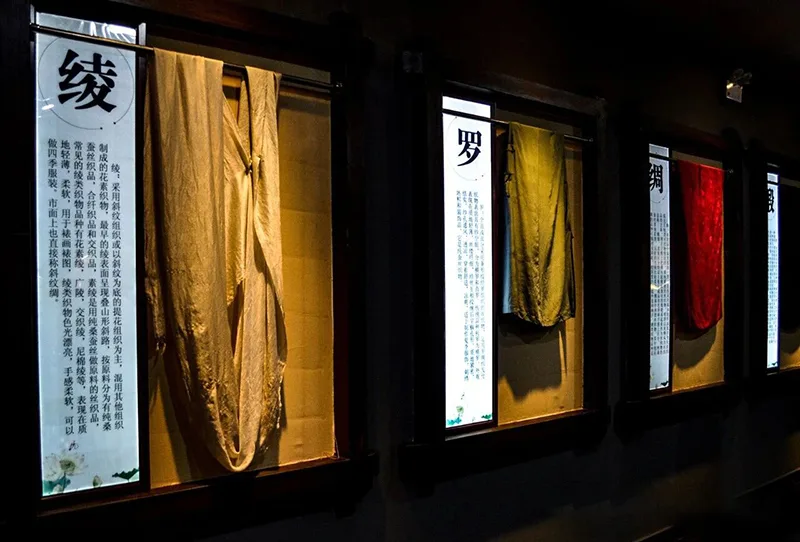 What is Hanfu — traditional Chinese clothing showing its evolution through ancient dynasties