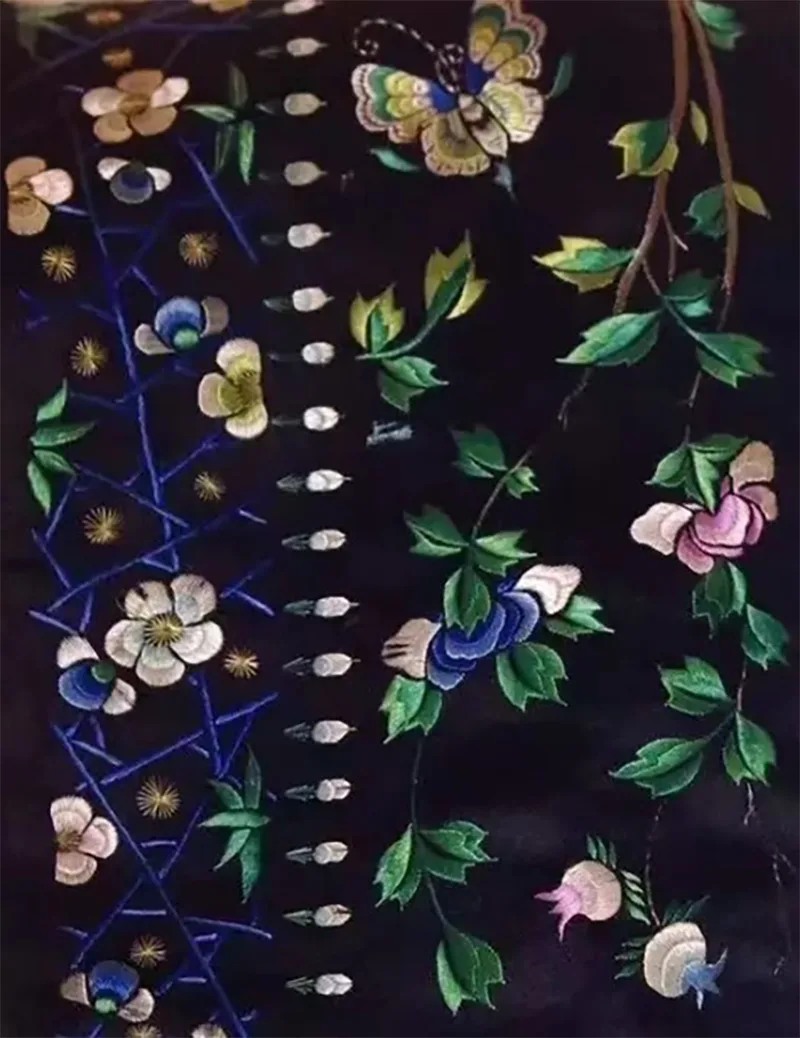 Women qipao expressing traditional Chinese elegance and cultural heritage.