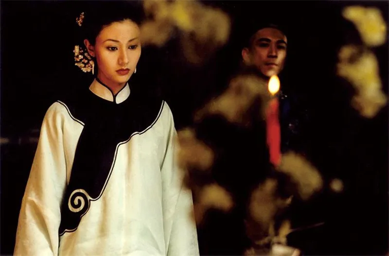 Women qipao expressing traditional Chinese elegance and cultural heritage.