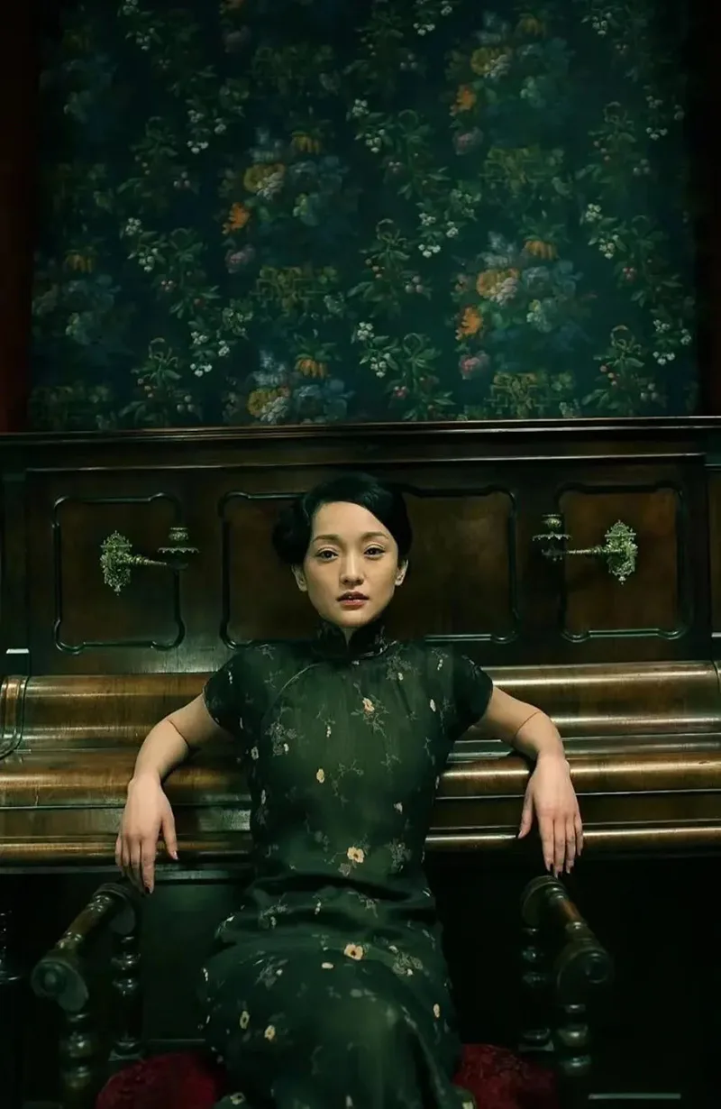 Woman qipao expressing traditional Chinese elegance and cultural heritage.